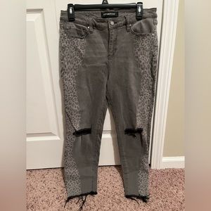LiverPool Los Angeles Gray Leopard Print‎ Distress Abby Ankle Skinny 10/30